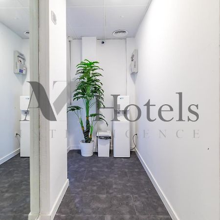 Ayz Ulises - Auto Check-In Property Madrid Exterior photo